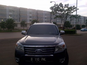 Ford-EVEREST-with-ICE-40-300×225
