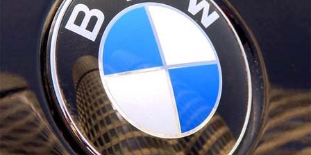 FILES – Picture taken 19 March 2003 show