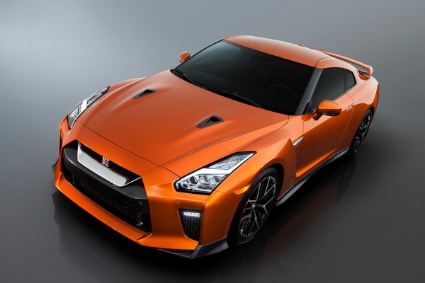 1-Nissan-gtr0