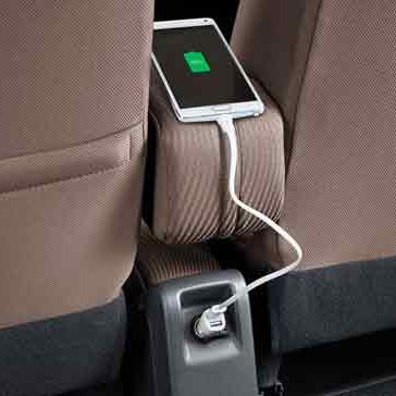 charger-handpone-in-car-(mobil)