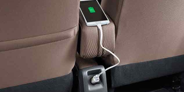 charger-handpone-in-car-(mobil) charger-handpone-in-car-(mobil)